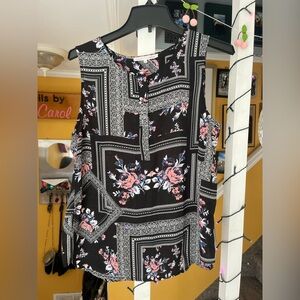 Violet & Claire Black and Pink Floral Blouse
